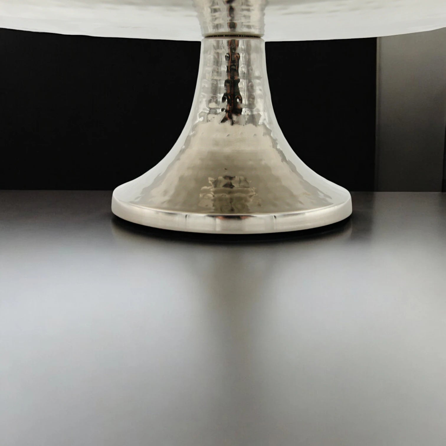 Damoo Modern Square Metal Pedestal Plate – Elevated Silver Display Stand for Sweets, Fruits, or Centerpieces – Hammered Finish Serving Dish - Damoo