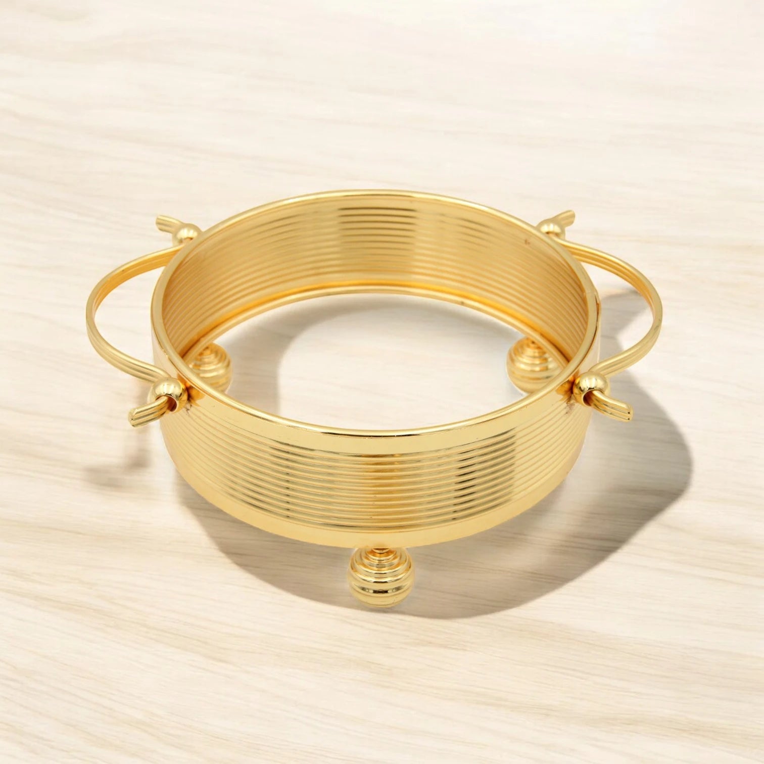Damoo Round Ceramic Serving Dish with Gold Metal Stand & Lid – Elegant Oven-to-Table Cookware for Buffet, Parties, and Ramadan Gatherings - Damoo