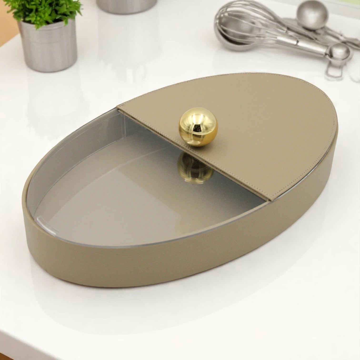 Elegant Beige Oval Leather Tray with Gold Accent – Decorative Storage Tray with Lid for Jewelry, Keys, or Vanity Display - Damoo