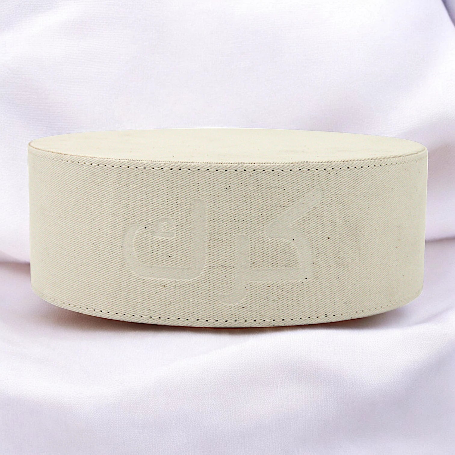 Elegant Karak Chai Pot Stand with Arabic Calligraphy – Round Tea Stand for Karak & Chai Lovers - Minimalist Design for Serving & Gifting - Damoo
