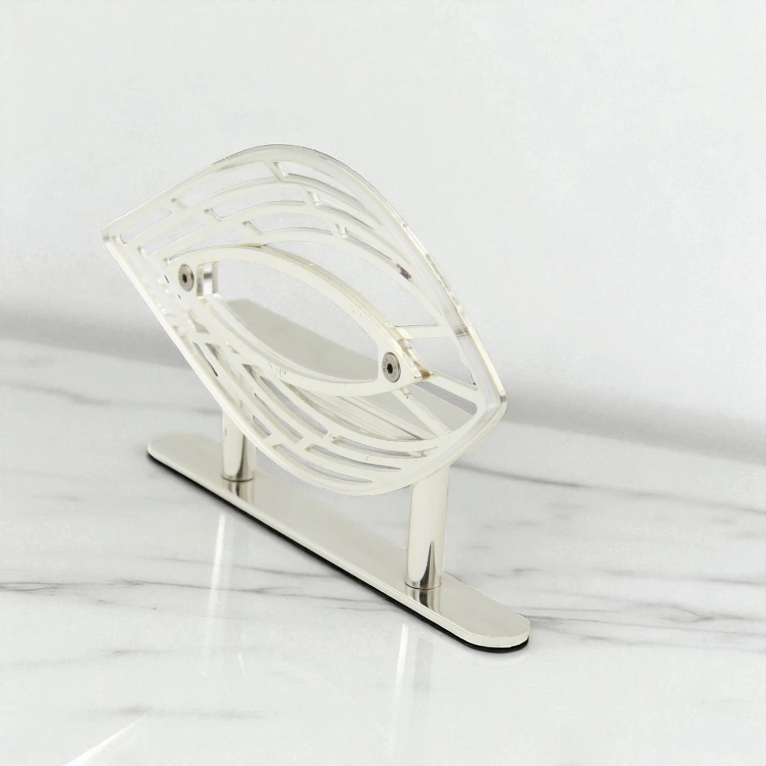 Fursan Clear Acrylic Cake Server – Delicate Leaf Collection with Dome Lid & Iron Handle - Damoo