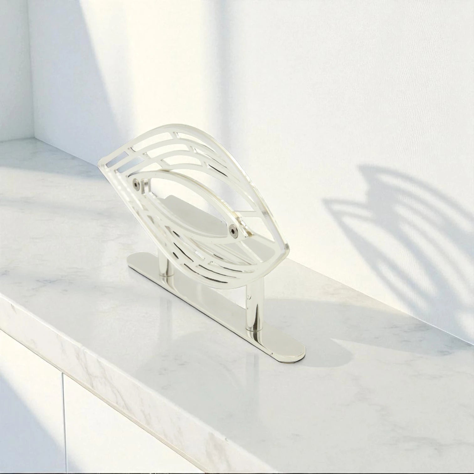 Fursan Clear Acrylic Cake Server with Dome Lid and Iron Handle | Elegant Dessert Display Stand for Cakes, Pastries & Sweets - Damoo