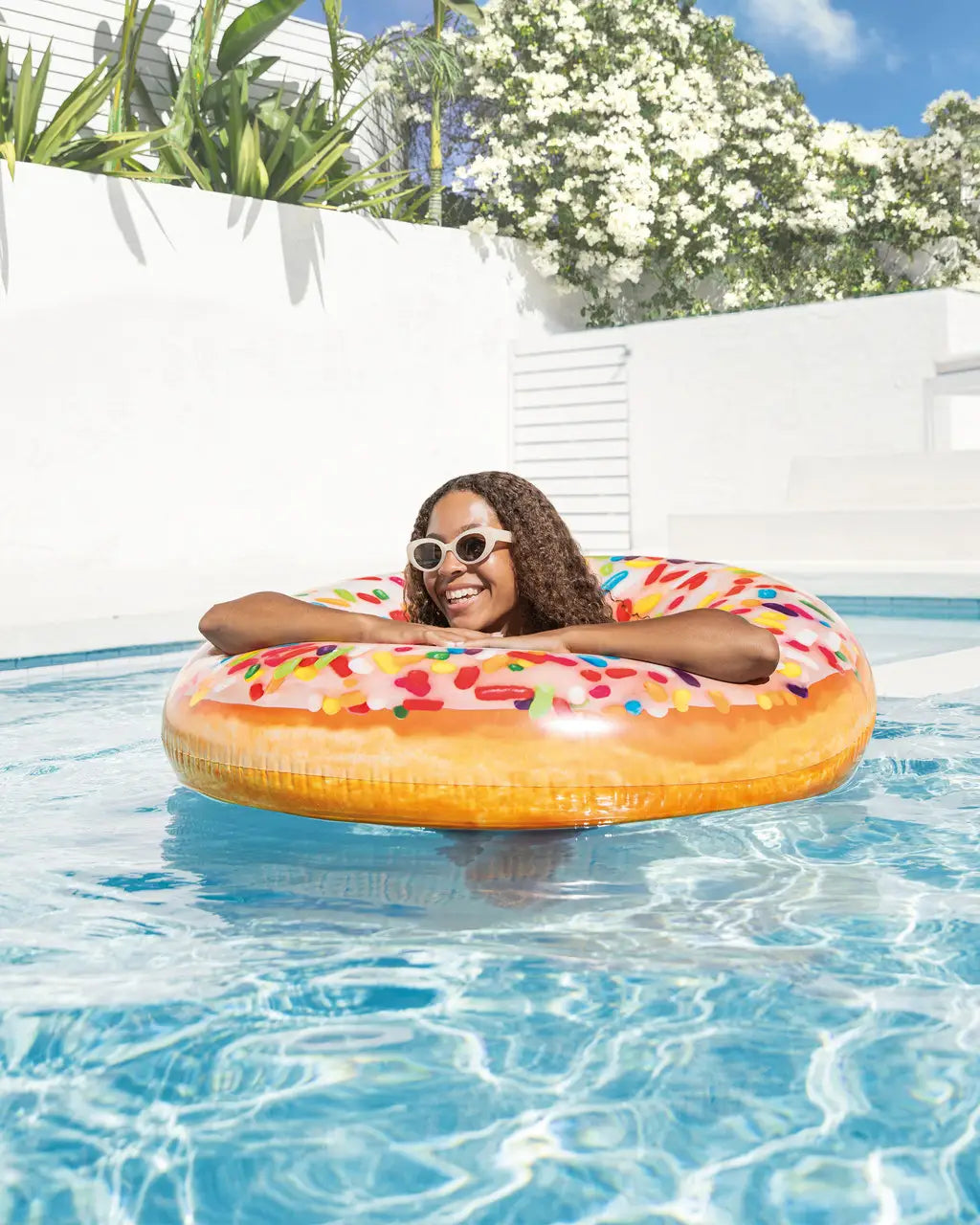 Intex Sprinkle Donut Inflatable Pool Tube – Tasty-Looking Float for Sweet Summer Vibes (99 x 25 cm) - Damoo