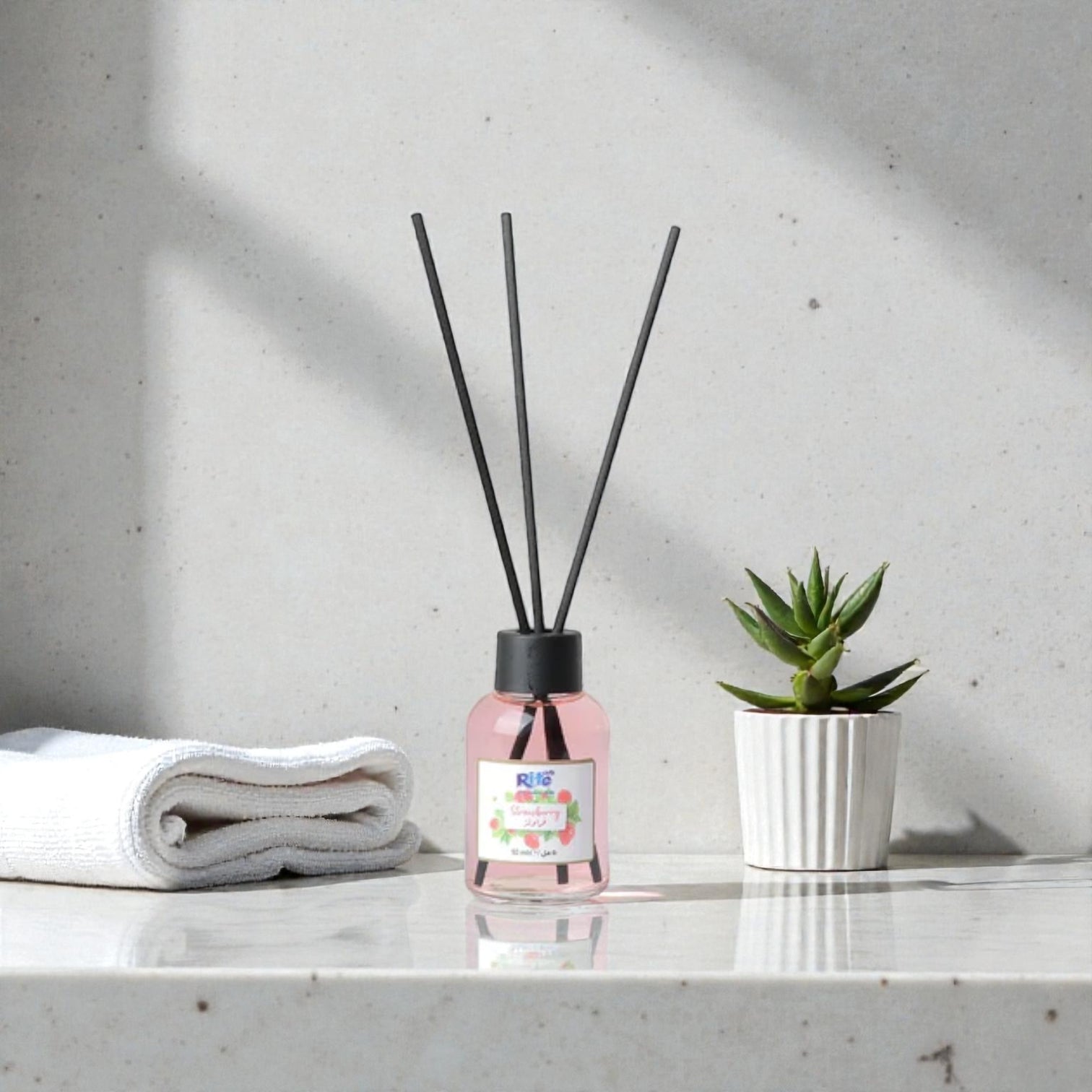 Rite Strawberry Reed Diffuser – Fresh Fruity Home Fragrance with Decorative Glass Bottle – 50ml Room Freshener - Damoo