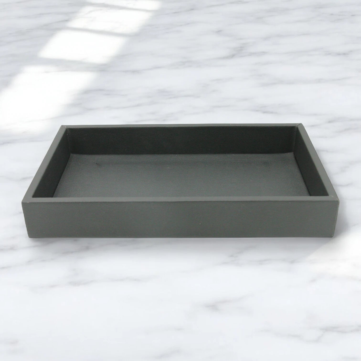 Luxury Leather Serving Tray – Tray used as a Food Platter for Home, Office, Parties & Gifting - Damoo
