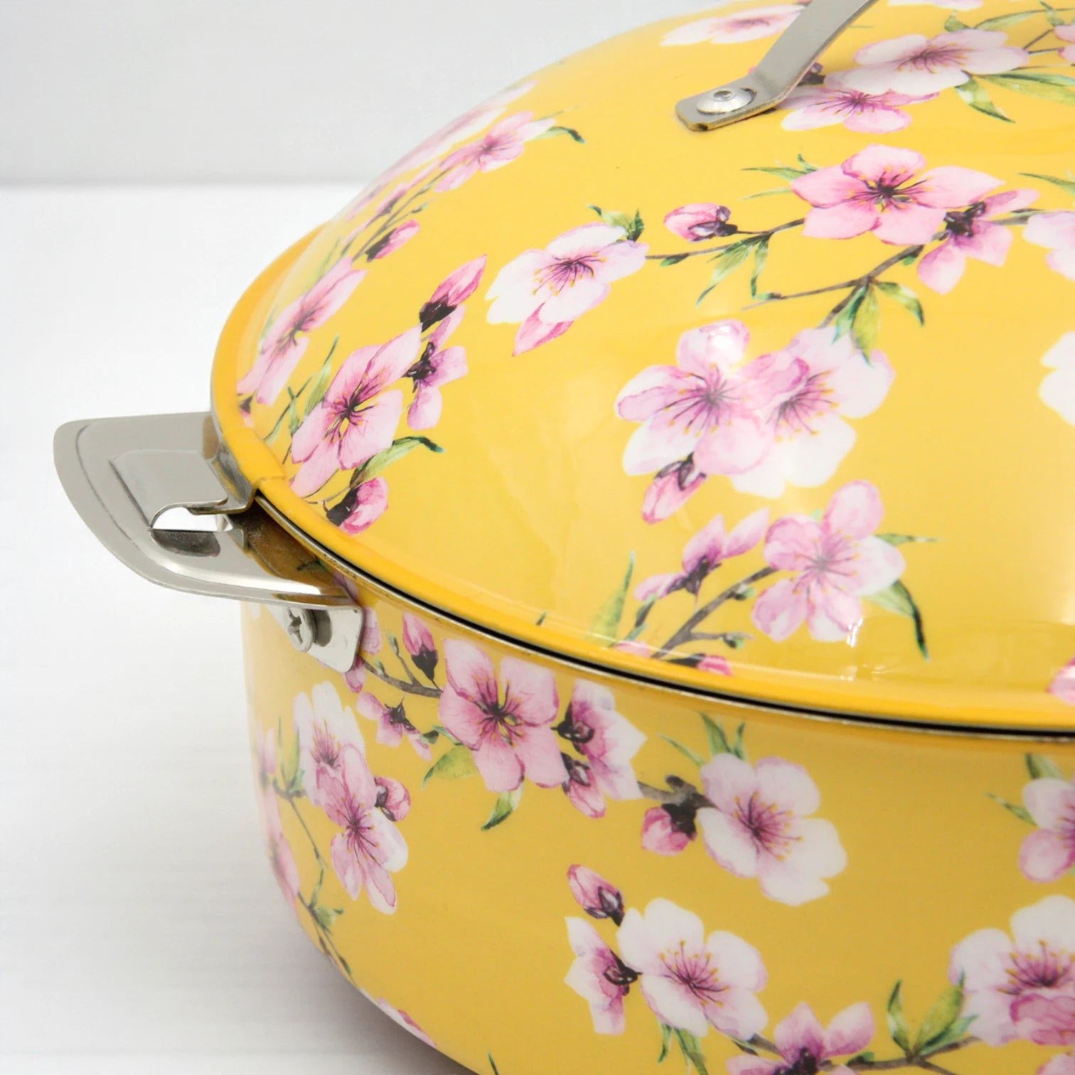 MayFlower Yellow Floral Hot Pot – 3500ml Thermal Casserole with Stainless Steel Interior – Elegant Food Warmer with Lid – Keeps Meals Hot & Fresh - Damoo