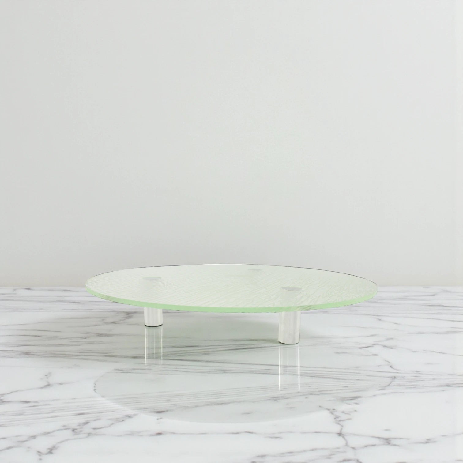 Modern Textured Glass Display Platter with Metal Legs – Elegant Elevated Serving Stand for Desserts, Appetizers & Decor - Damoo