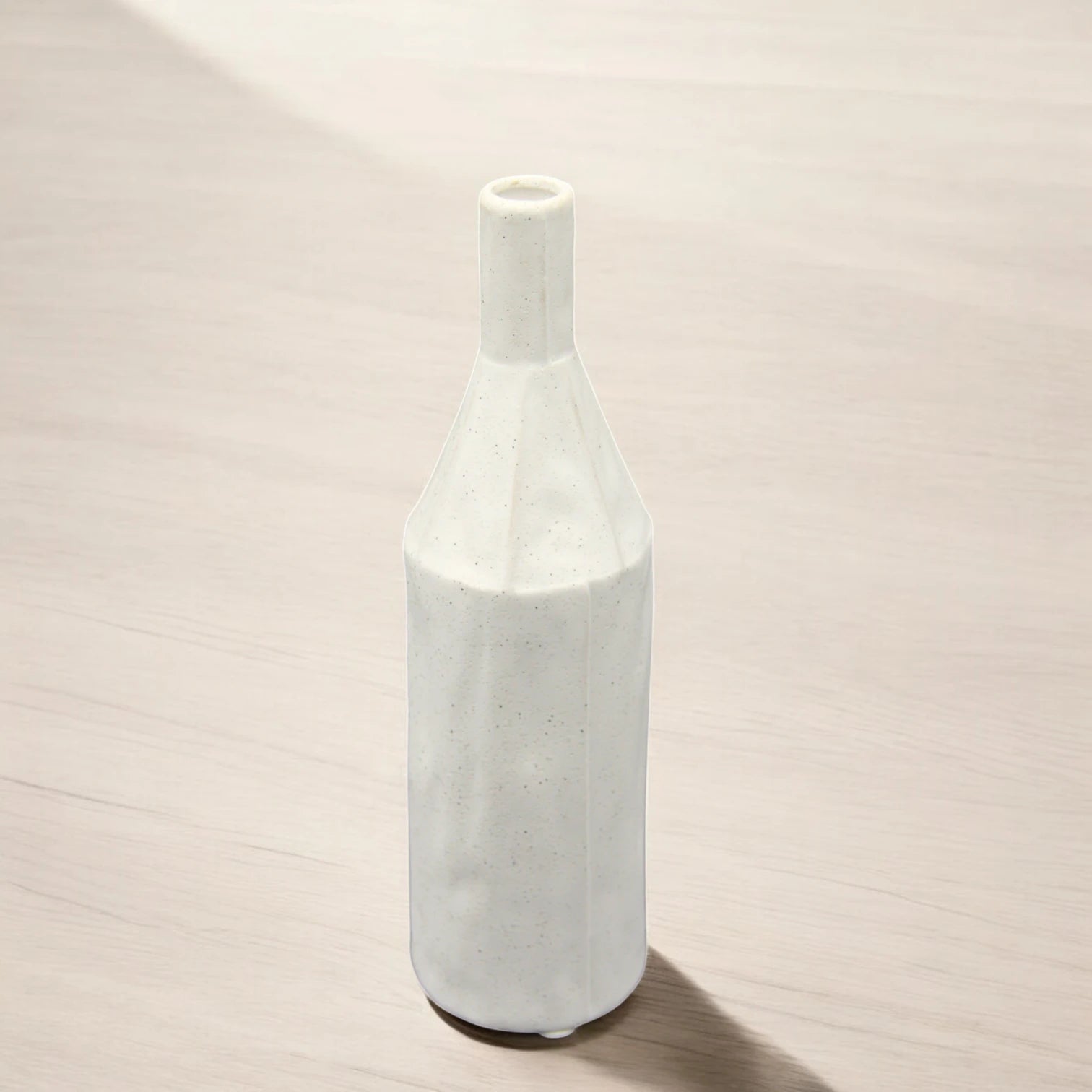 Modern White Geometric Ceramic Vase with Artificial Calla Lily Flowers – Minimalist Decorative Bottle for Home, Office & Event Styling - Damoo