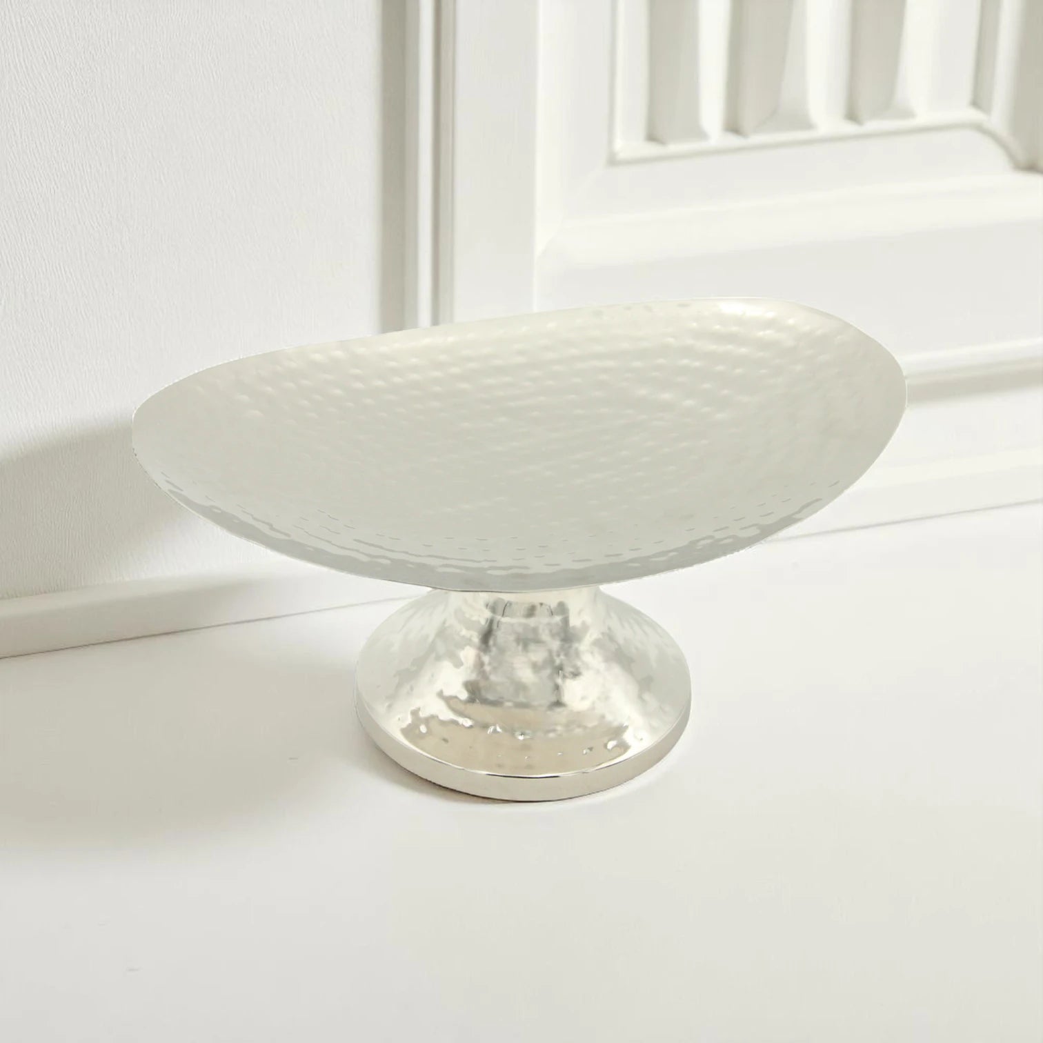 Oval Metal Cake & Dessert Stand – Unique Shaped Platter Display for Cupcakes, Pastries, & More – Perfect for Weddings, Birthdays, and Celebrations - Damoo