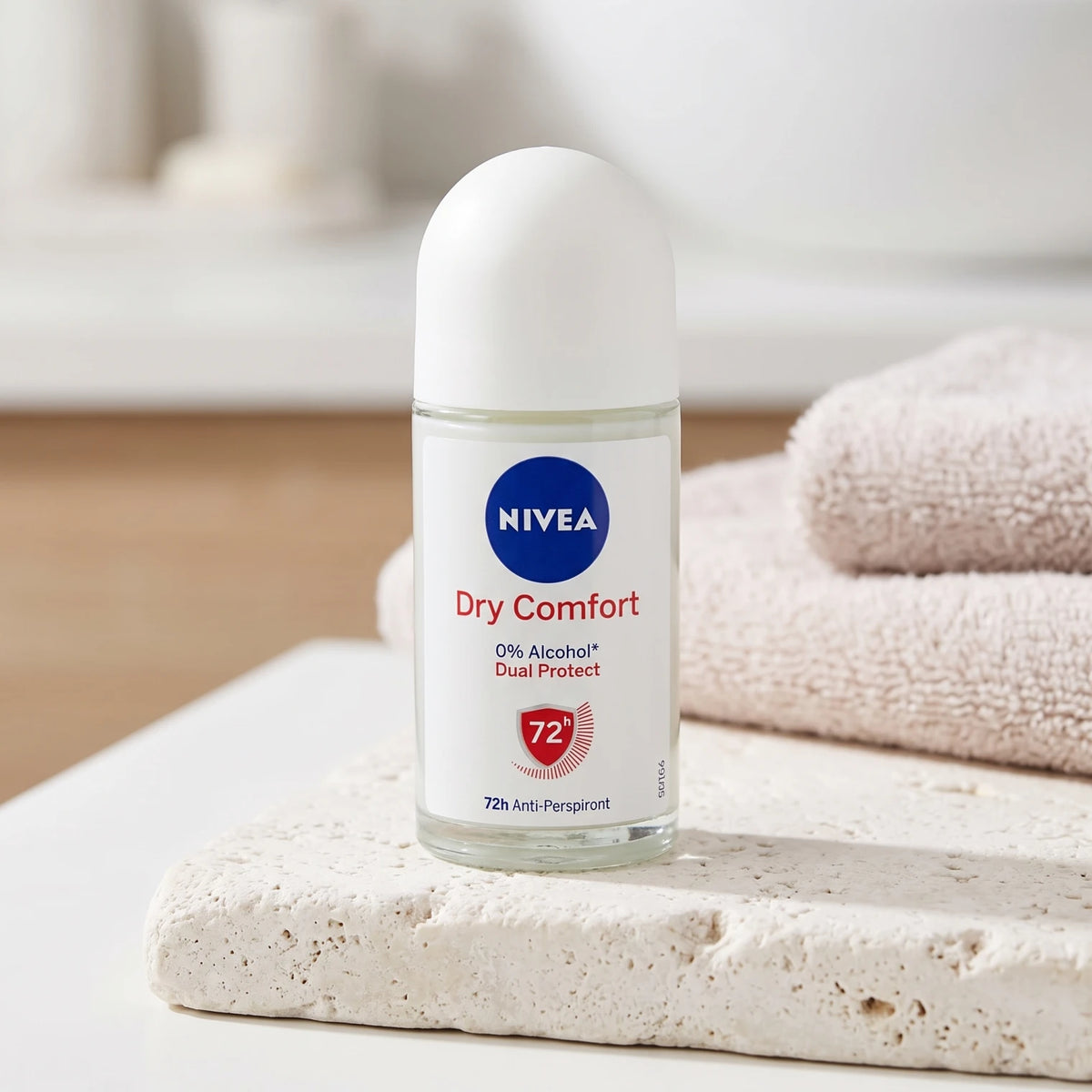 NIVEA Dry Comfort Antiperspirant Roll-On 50 ml – White Roll-On Deodorant for Daily Use