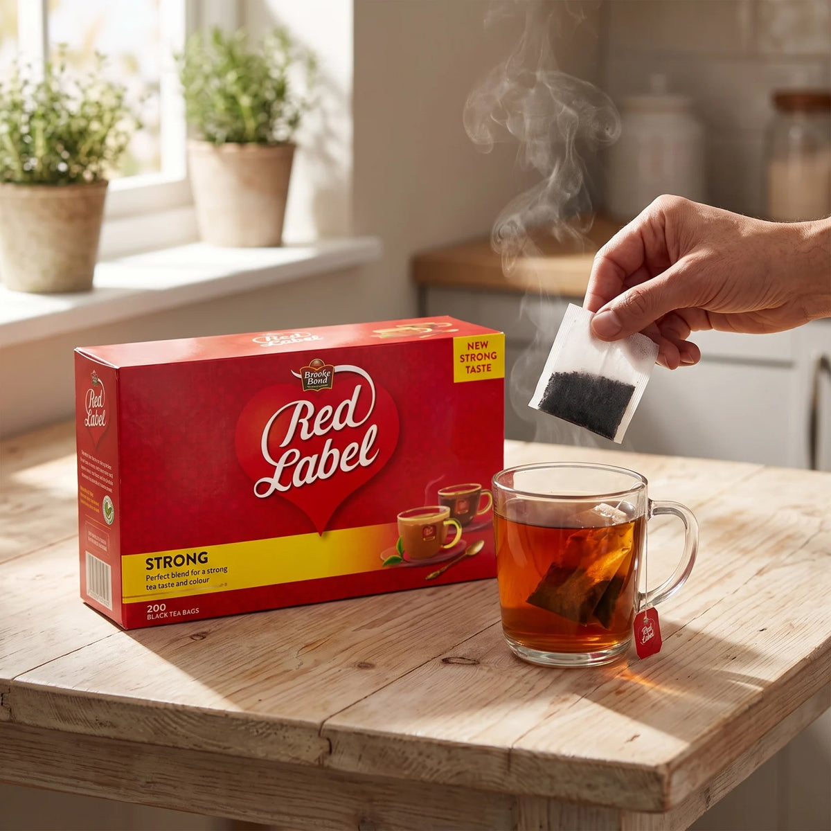 Brooke Bond Red Label Strong Black Tea Bags, 200 Count – New Strong Taste, Perfect Blend for Strong Tea Taste and Colour