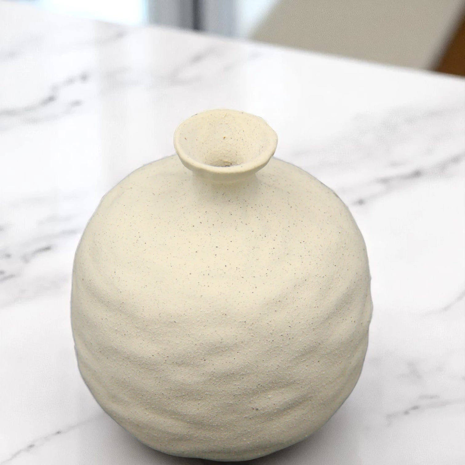 Rustic Handmade-Look Textured Ceramic Flower Vase – Minimalist White Pottery-Style Decor for Boho, Japandi, and Modern Interiors - Damoo