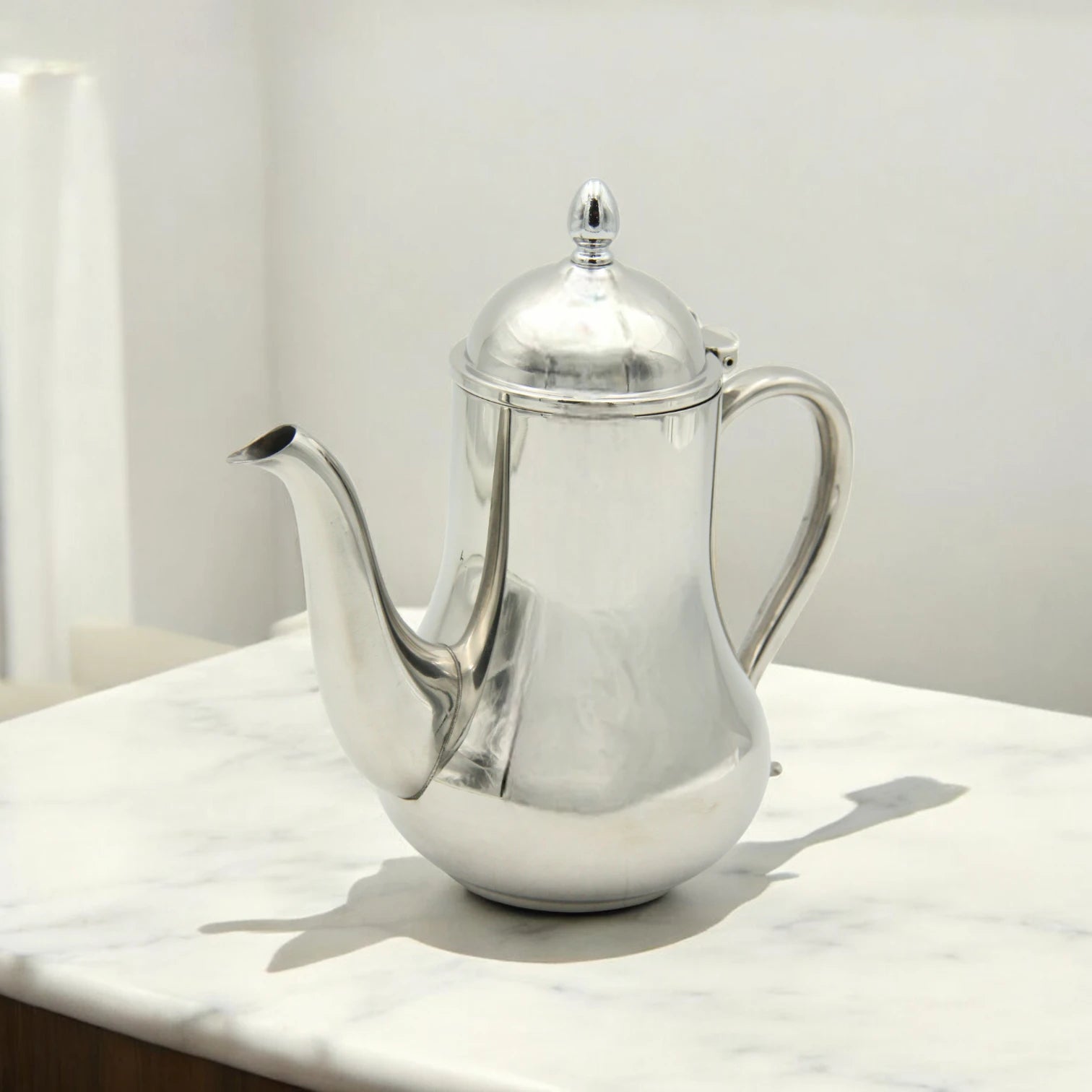 Stainless Steel Pot with Lid 1.5 L – Elegant Mirror Finish Kettle for Serving Tea or Coffee, Drip-Free Spout & Heat-Resistant Handle – Classic Steel Teapot for Home, Hotels, and Restaurants - Damoo
