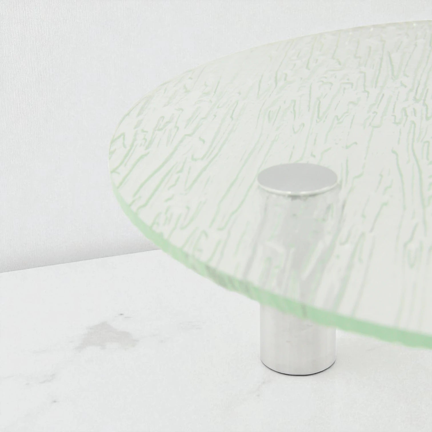 Textured Glass Round Decorative Serving Stand – Multipurpose Display Tray for Home, Kitchen, Vanity & Retail Use - Damoo