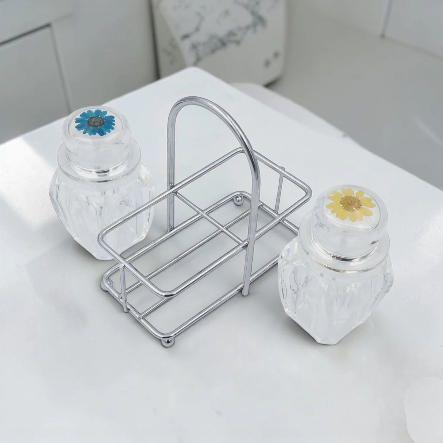 2-Piece Acrylic Cruet Set with Metal Stand, Spice & Condiment Jars with Lid (Salt & Pepper, Oil, Sauce Holder), Kitchen & Dining Table Organizer - Damoo