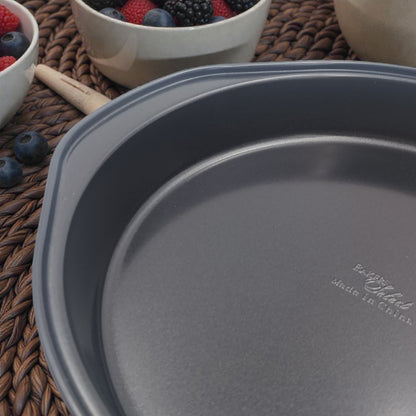 AK Bakers Select Non-Stick Carbon Steel Round Cake Pan – Easy Clean Bakeware for Cakes & Desserts (4H x 27L x 24.5W CM) - Damoo
