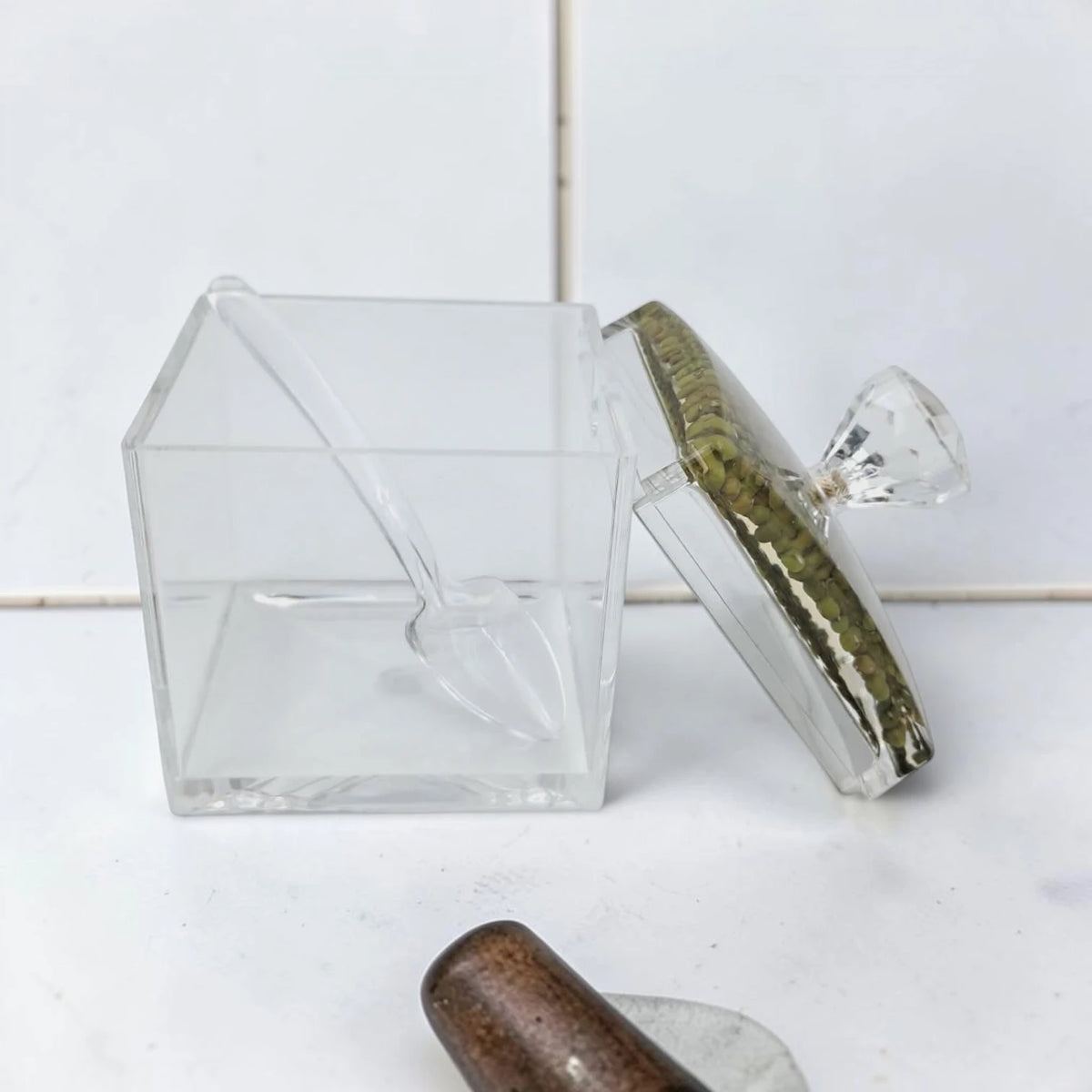 Acrylic Sugar Jar with Lid and Spoon, Clear Storage Container for Candy Condiments Spices, Decorative Kitchen Organizer, Available in 2 Designs - Damoo