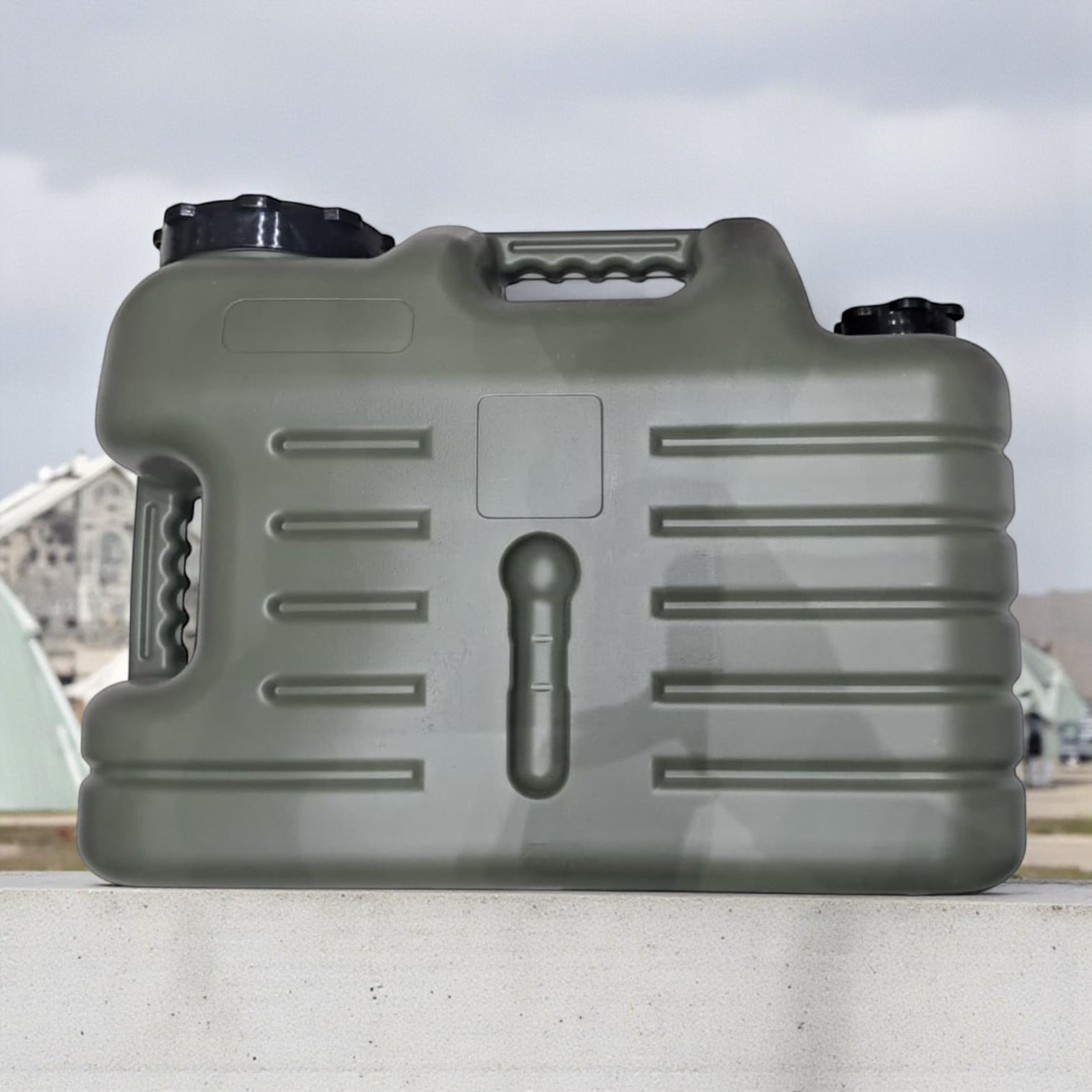 Camping Water Storage Container with Tap – Amy Green  Portable Water Dispenser Can for Outdoor, Hiking & Travel - Damoo