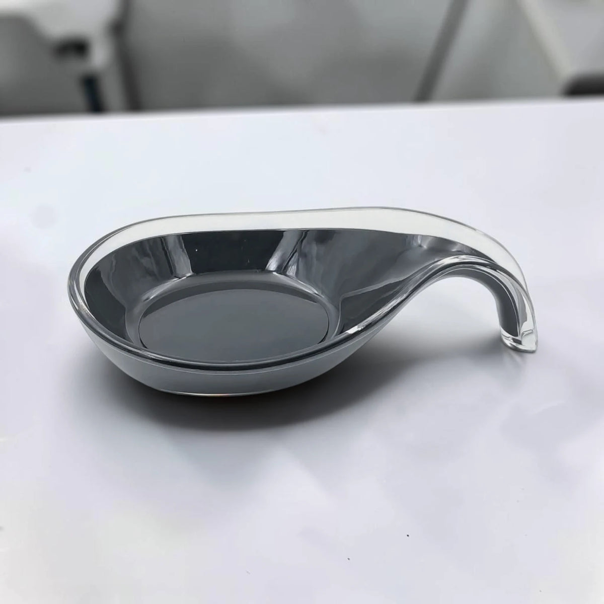 Kitchen Spoon Rest Holder, Heat Resistant Utensil Rest for Cooking Spoons Ladles Spatulas, Countertop Drip Tray, Available in Black and White - Damoo