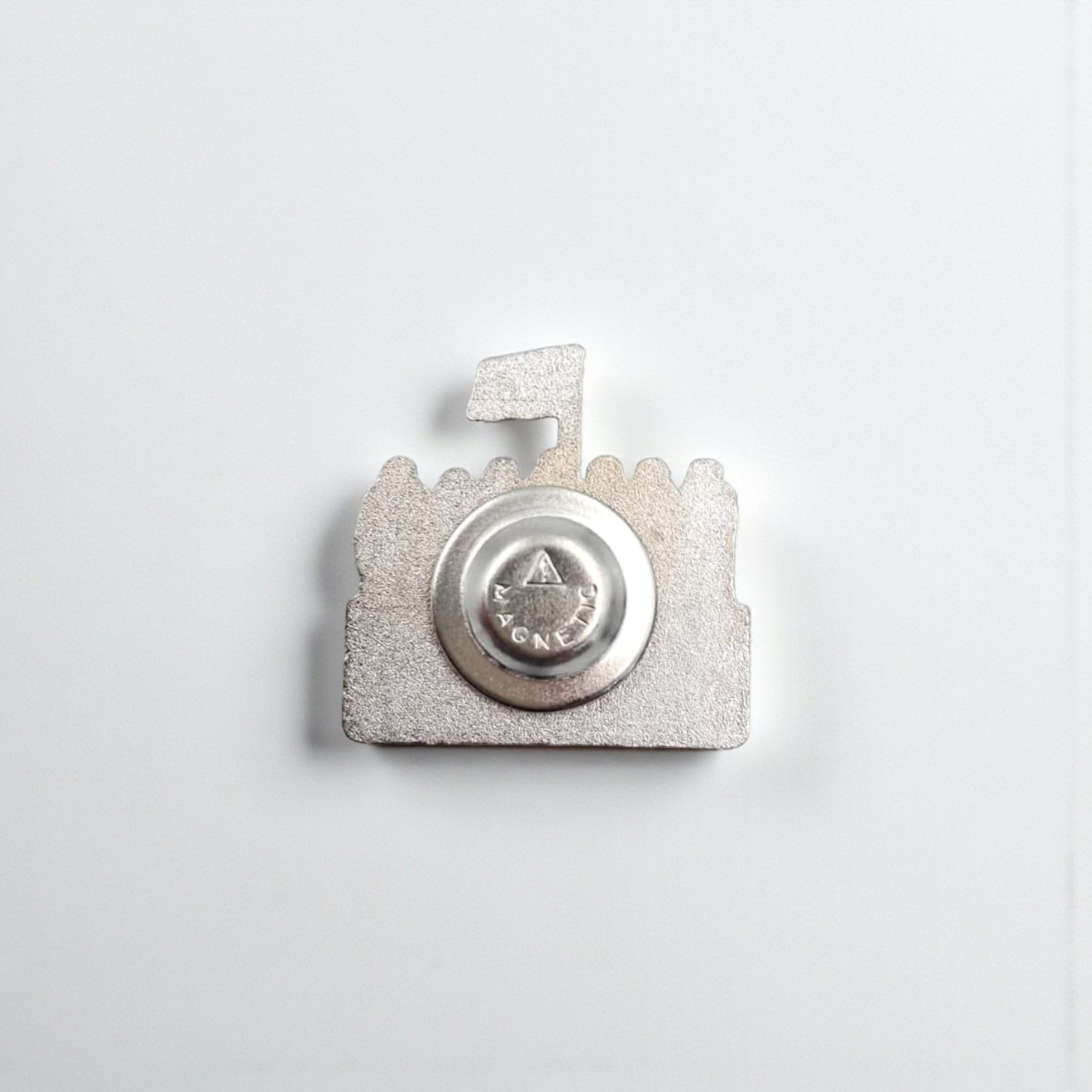 UAE 54th Spirit of the Union Magnetic Badge – Gold Enamel National Day Lapel Pin with Strong Magnet – Founding Fathers Design with UAE Flag – Elegant Patriotic Accessory & Gift (H3cm x W3cm) - Damoo