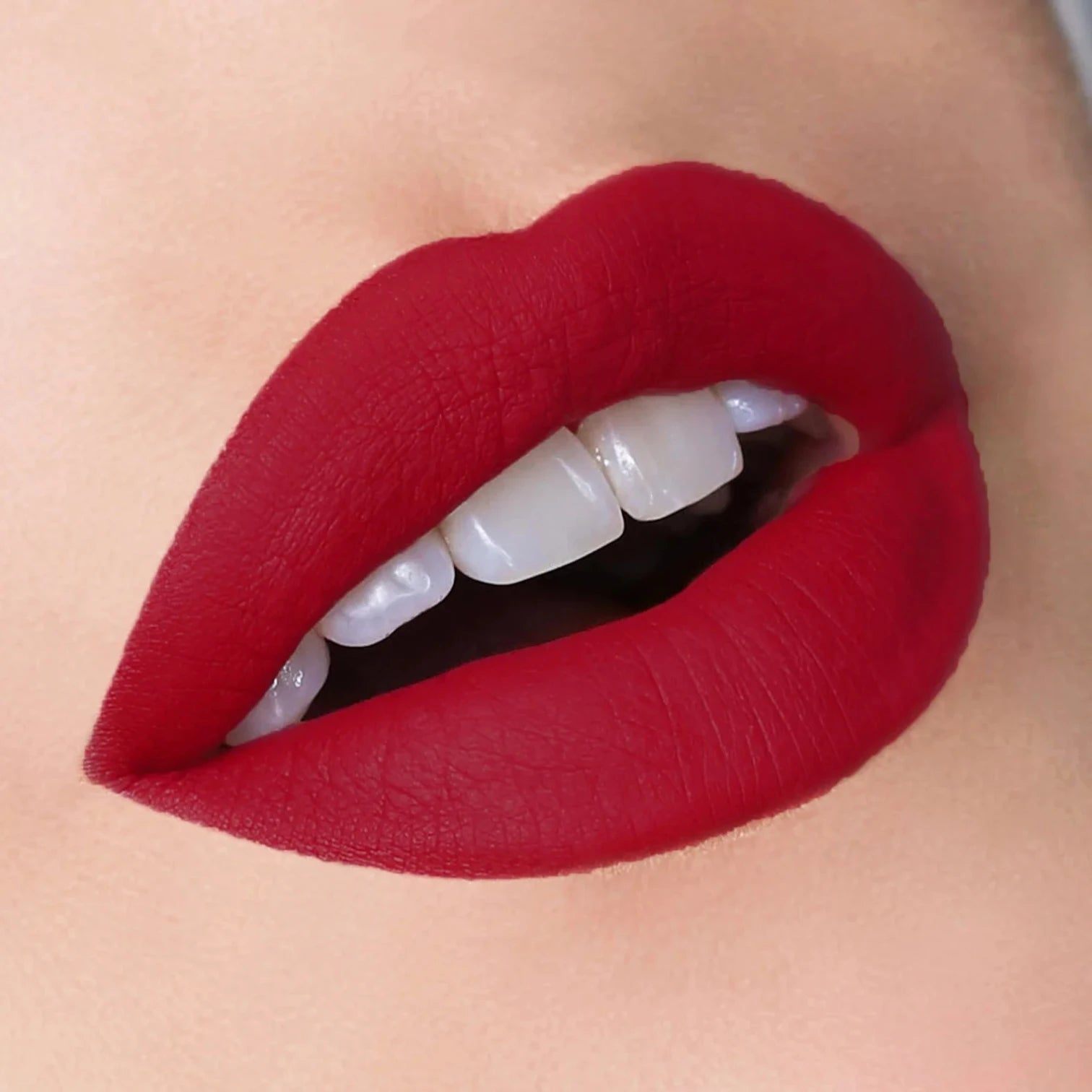 Vatenn Italy 18Hrs Kissproof Liquid Lipstick – Shade 08 Deep Red. Bold classic matte red lip color, transfer-proof, waterproof, non-drying & ultra-pigmented with 18hr long wear. - Damoo