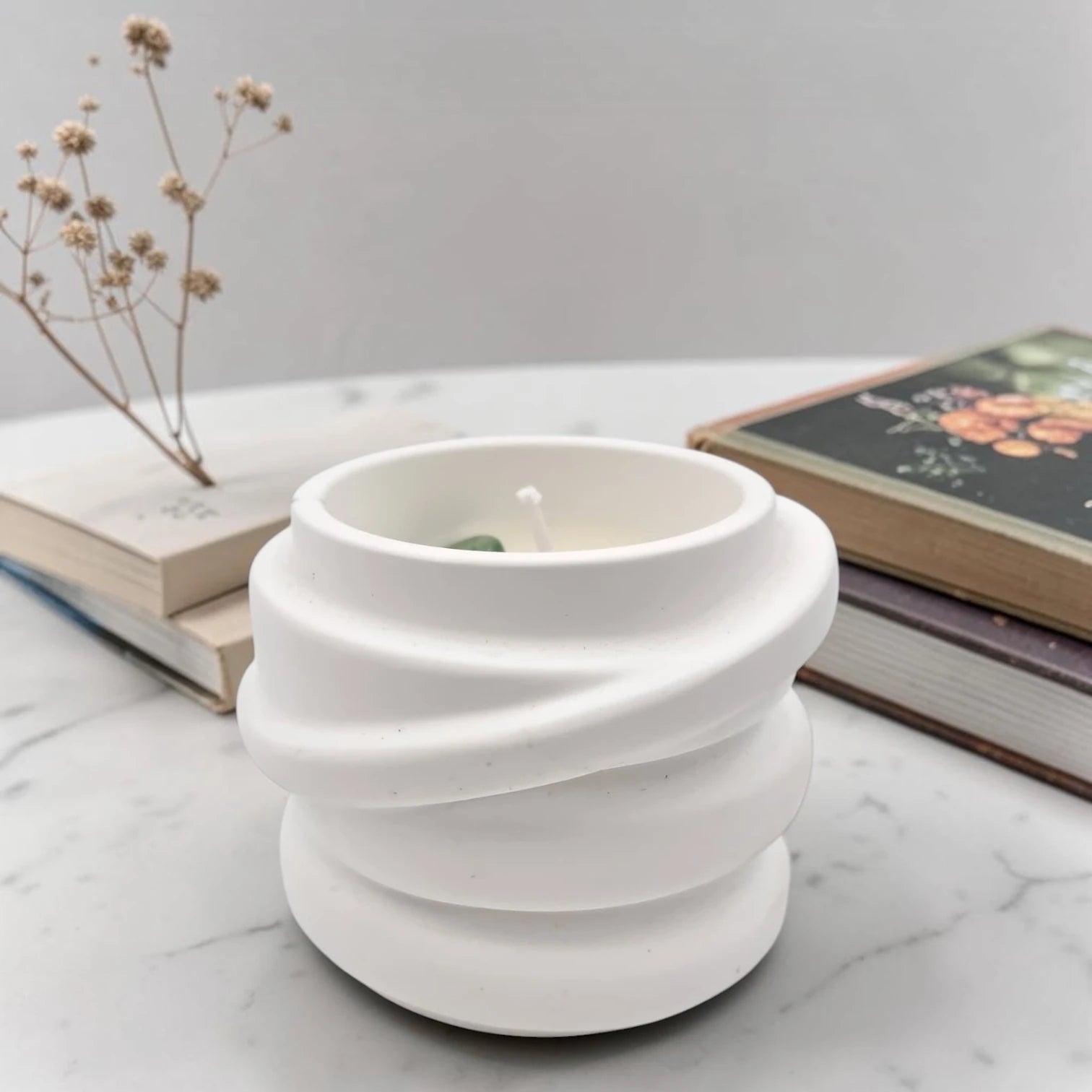 Luxury Scented Candle in Textured Ceramic Jar, Hand Poured Long Lasting Aromatherapy Candle for Home Décor & Relaxation - Multi Design (6H x 7L x 7W CM) - Damoo
