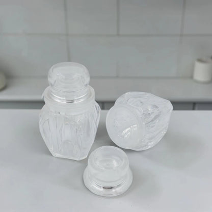 Acrylic Sugar Salt & Pepper Pot Set with Metal Rack, 3 Piece Clear Storage Jars with Lids for Kitchen Countertop Seasoning Organizer, Multi-Purpose Condiment Container Set - Damoo