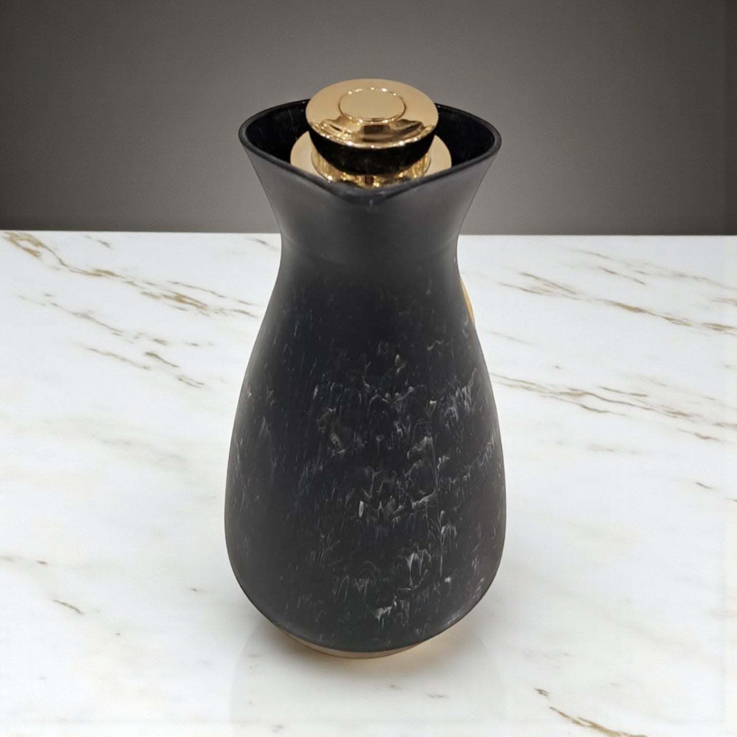 GERMAX Arabic Vacuum Flask 1.0L – Black flask Golden Lid | Premium PP Plastic Thermo Coffee & Tea Pot | Keeps Drinks Hot for 12 Hours & Cold for 24 Hours - Damoo
