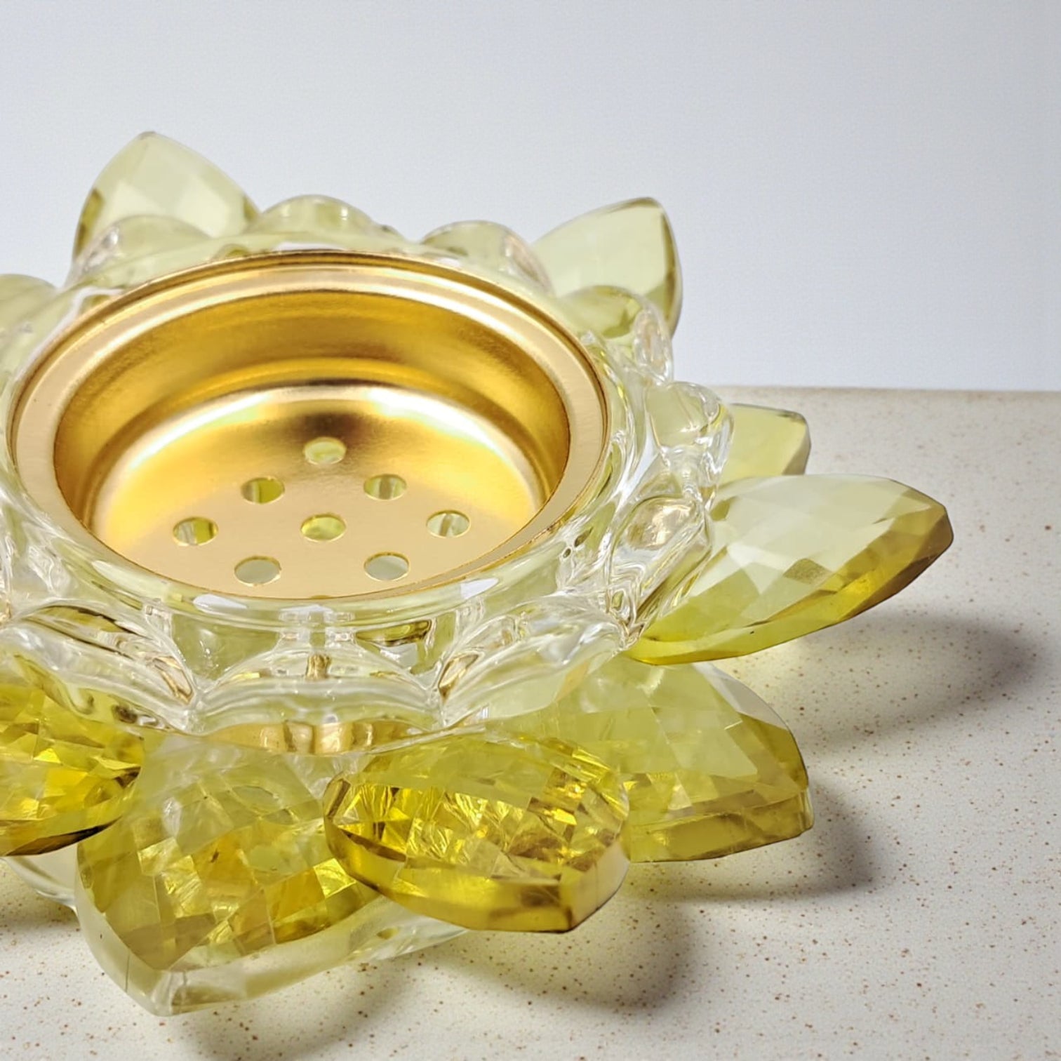 Crystal Lotus Bakhoor Burner – Yellow | Luxury Crystal Mabkhara | Home Décor Oud & Incense Burner | Arabic Gift for Home & Ramadan