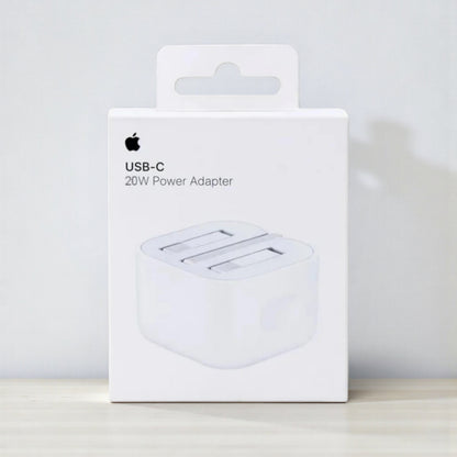 محول طاقة سريع USB-C من Apple بقوة ٢٠ واط | شاحن حائط PD أصلي مزود بدبابيس قابلة للطي | شحن فائق السرعة لأجهزة iPhone وiPad وجميع أجهزة USB-C | تصميم صغير الحجم سهل الحمل 