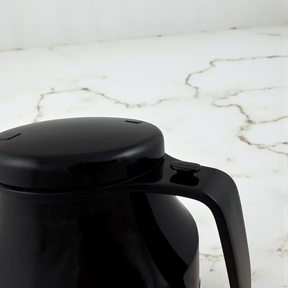 Helios Insulated Vacuum Jug 1.0L – Black | Premium Plastic Thermos Flask with Q100 Glass Insert | German-Made Double-Wall Design for Excellent Heat Retention - Damoo