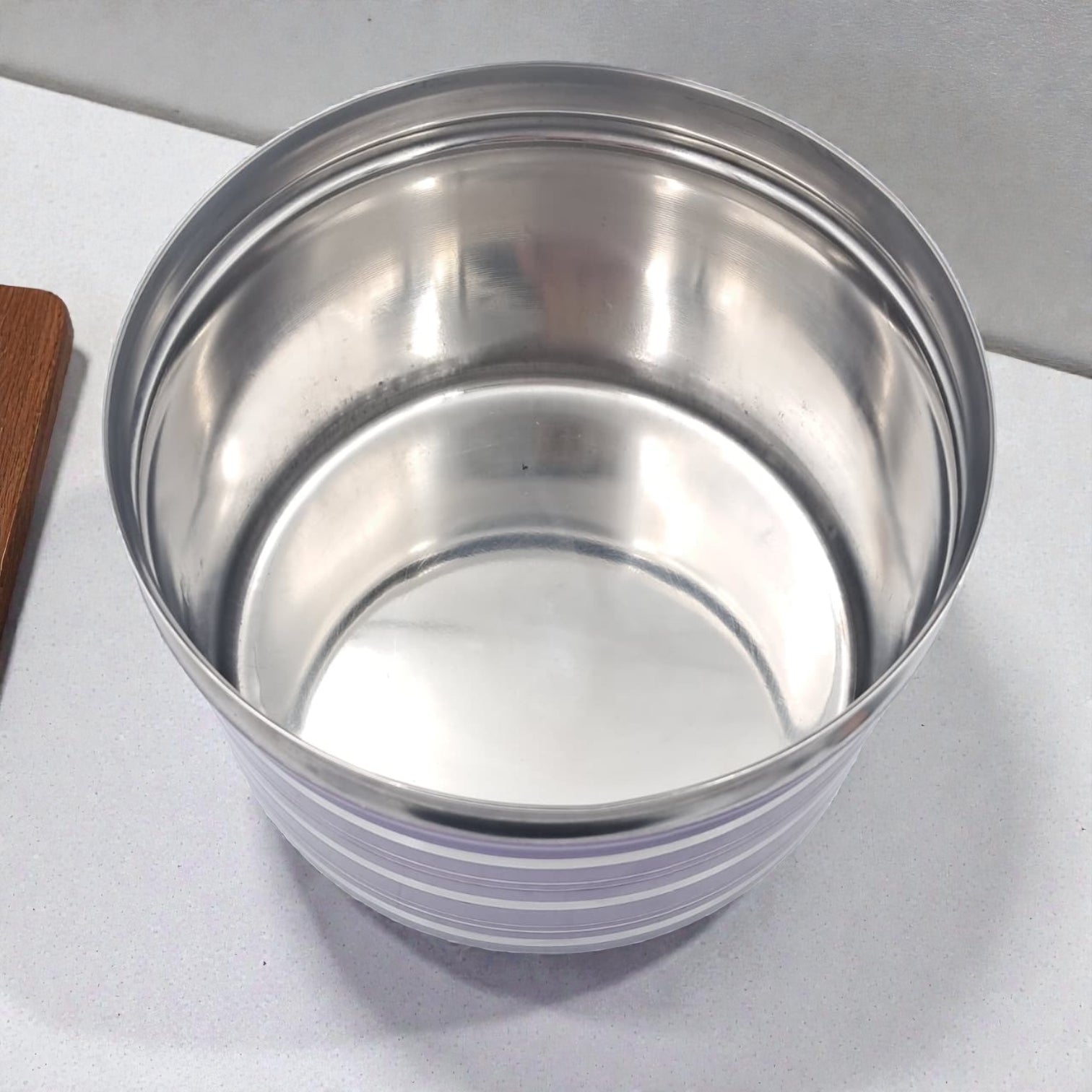 Stainless Steel Food Storage Container with Lid – Purple & Silver Striped Kitchen Bowl for Cooking, Serving & Storage (14H x 13.5L × 13.5W CM) - Damoo