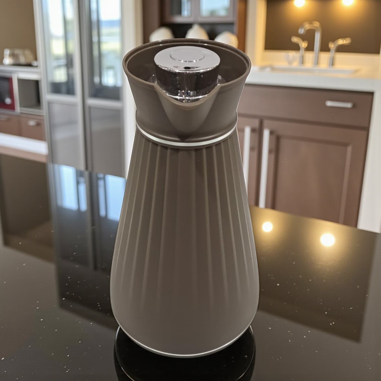 Germax Vacuum Flask Set – Soft Brown & Silver | Elegant Dual Flask Set for Coffee & Tea 1.0L | Premium Insulated Design for Long-Lasting Heat Retention - Damoo