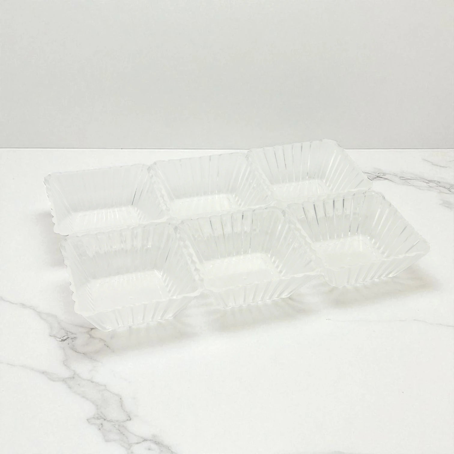 6-Section Clear Snack Serving Tray with Lid – Multipurpose Organizer for Dried Fruits, Nuts, Candy, Jewelry & More - Damoo