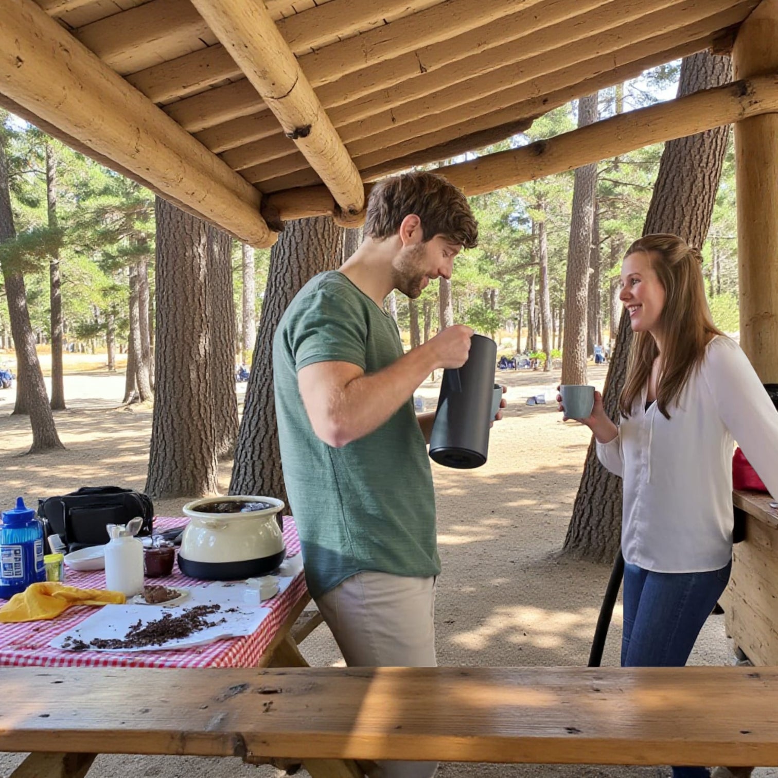 Emsa Motiva Vacuum Jug 1L –  Charcoal | Nordic Design Insulated Flask with Quick-Press Closure – Keeps Drinks Hot for 12 Hours & Cold for 24 Hours | Made in Germany - Damoo