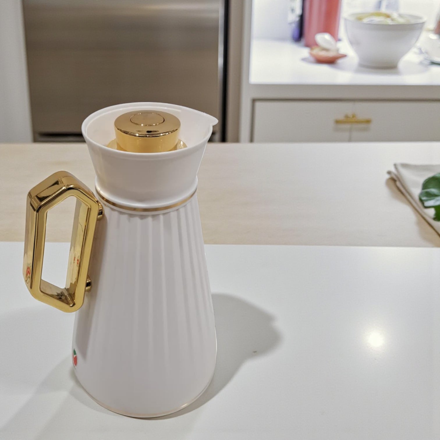 Germax Vacuum Flask Set – Soft white & Gold| Elegant Dual Flask Set for Coffee & Tea 1.0L | Premium Insulated Design for Long-Lasting Heat Retention - Damoo