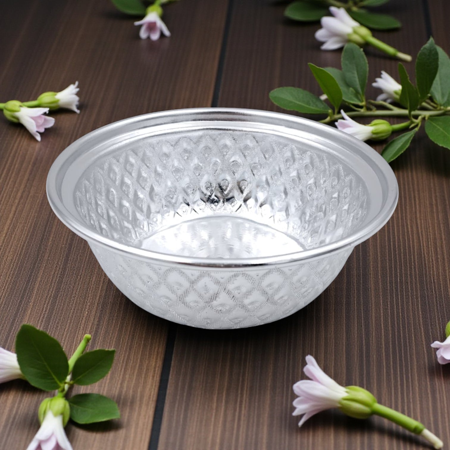 وعاء تقديم فاخر من الألومنيوم المنقوش مع غطاء - 15 سم، وعاء تقليدي لتخزين الأطعمة الساخنة وأدوات المائدة - مقاوم للحرارة بتصميم شرق أوسطي للأرز والكاري والحساء والتمر والحلويات - خفيف الوزن ومتين 