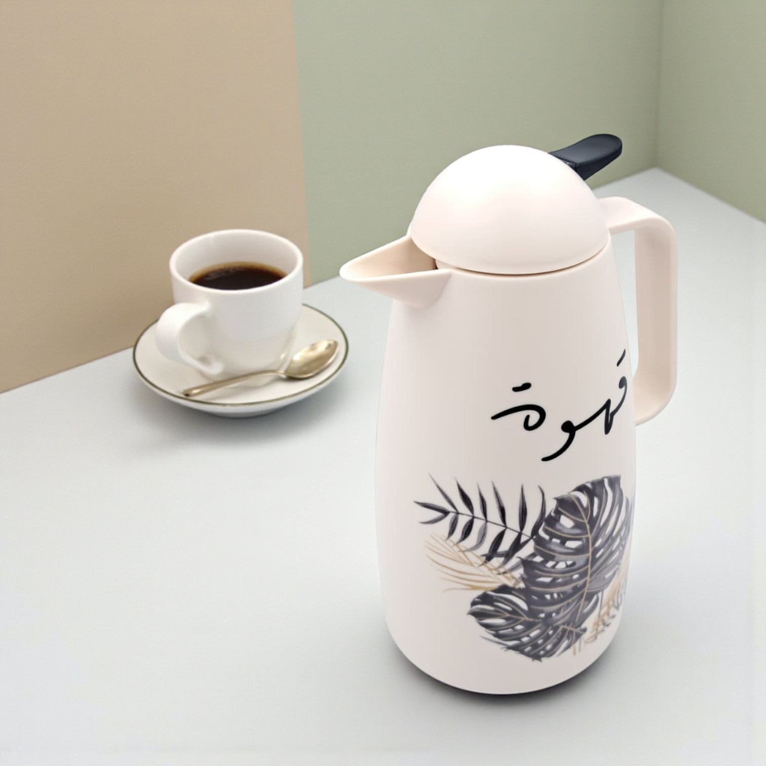 Arabic Coffee Thermos 1 L – Double-Wall Insulated Flask | Arabic Calligraphy Design | Keeps Drinks Hot & Cold | Elegant Beige Finish