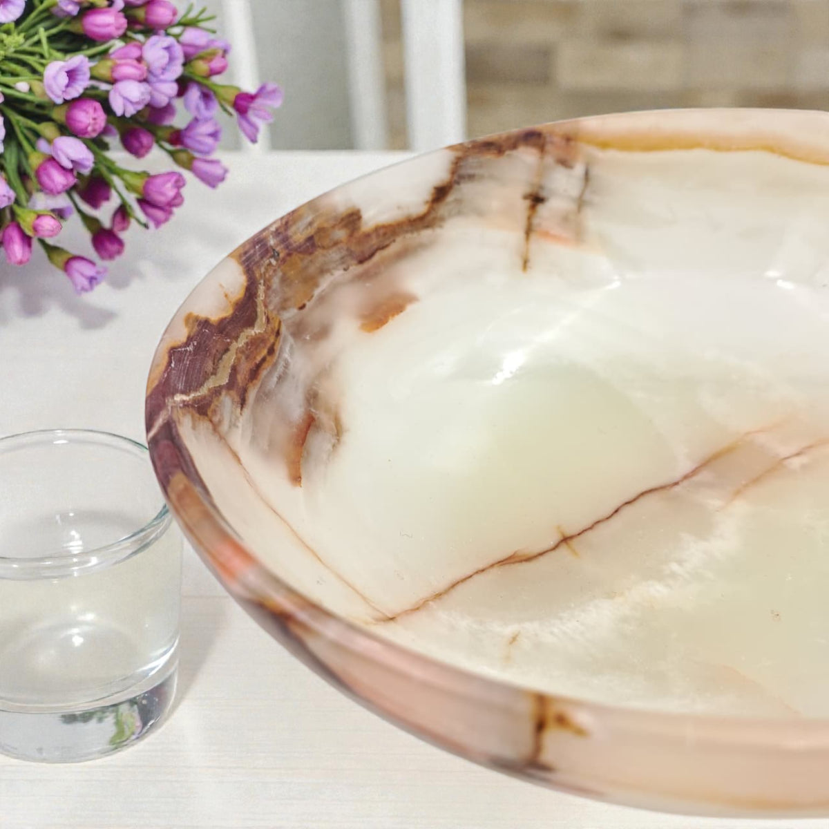 Luxury Lady White Onyx Marble Fruit Bowl – Hand-Carved Round Serving Bowl for Dining & Kitchen Decor (H5cm × W15cm × L15cm × Base7.5cm) - Damoo
