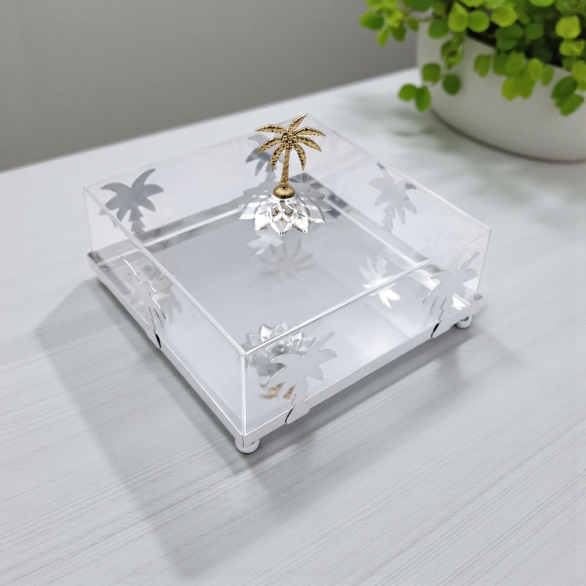 Luxury Silver Palm Tree Acrylic Box with Golden Lid Handle – Elegant Decorative Tray for Sweets, Dates & Jewelry (H16cm x W20.5cm x L20.5cm)