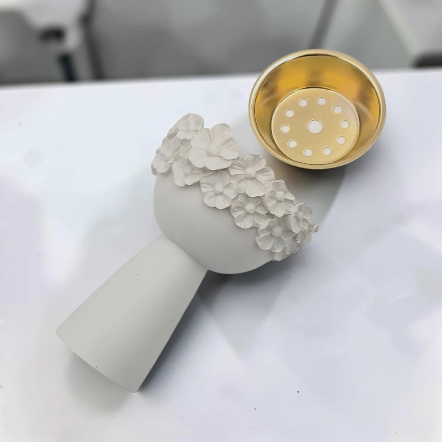 Floral Decorative Incense Burner for Bakhoor Oud, White Ceramic Style Burner with Gold Metal Cup, Elegant Home Fragrance Burner (8H x 6L × 6W CM) - Damoo