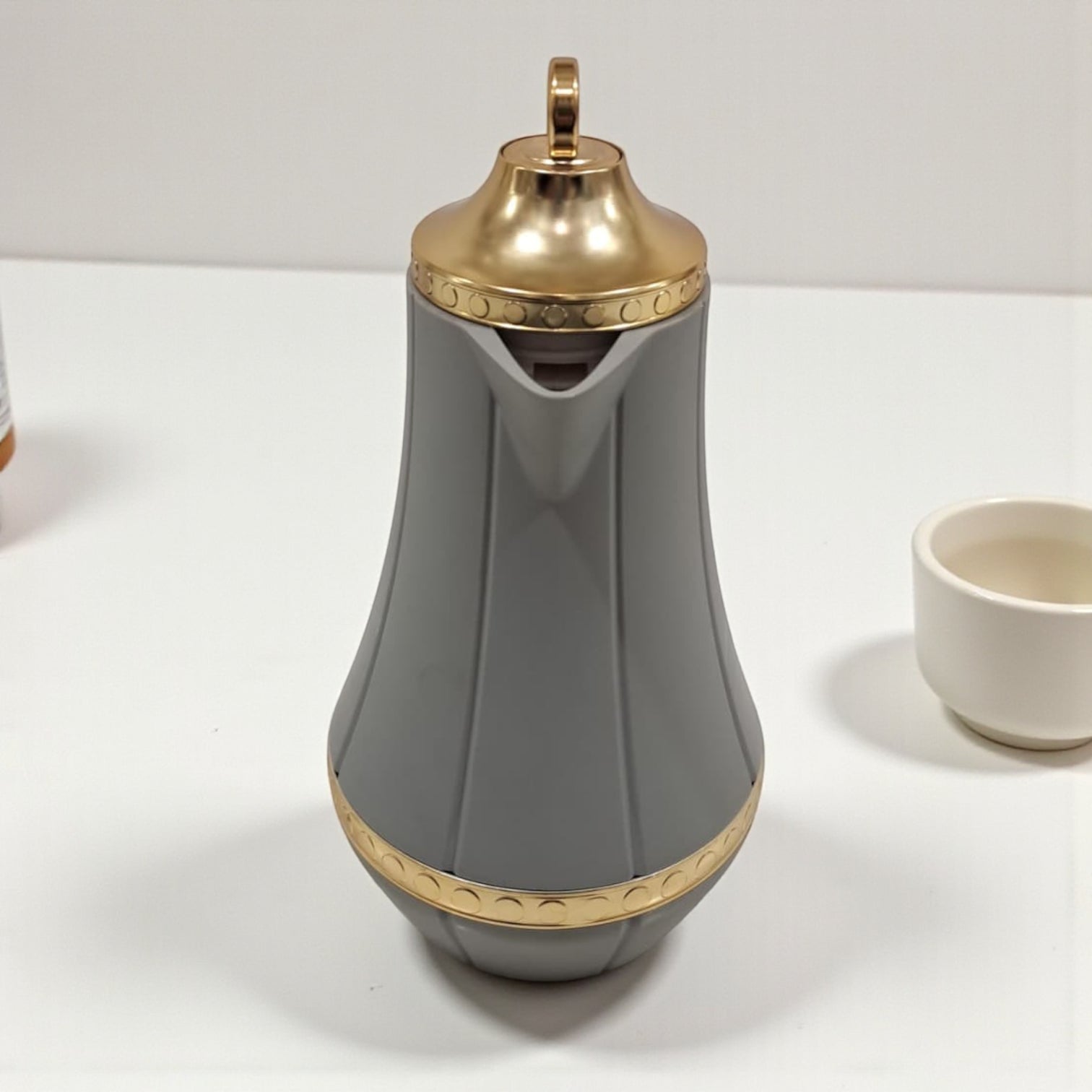 GERMAX Arabic Vacuum Flask 0.6L – Golden Lid | Premium PP Plastic Thermo Coffee & Tea Pot | Keeps Drinks Hot for 12 Hours & Cold for 24 Hours - Damoo