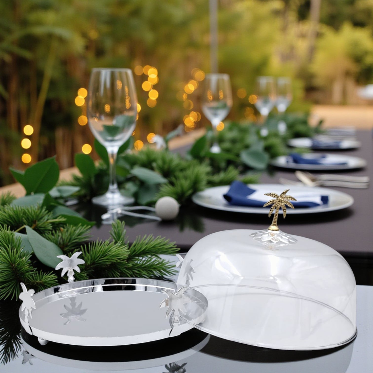 حامل كيك فاخر على شكل شجرة نخيل فضي وذهبي مع غطاء مقبب - صينية عرض حلويات كلاسيكية من الفولاذ والنحاس | طبق تقديم أنيق للكيك والمعجنات والحفلات