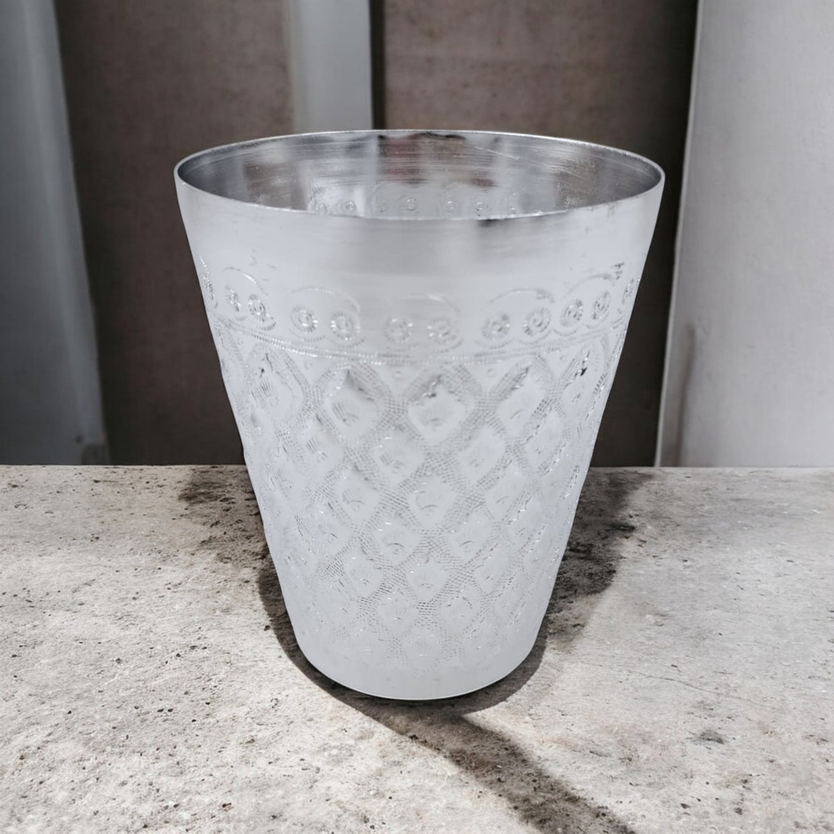 Silver Embossed Aluminum Drinking Cup – Traditional Majlis Water/Tea Glass – Lightweight & Durable Camping Tumbler (H 10.5cm × L 9cm × W 9cm × Base 5.5cm) - Damoo