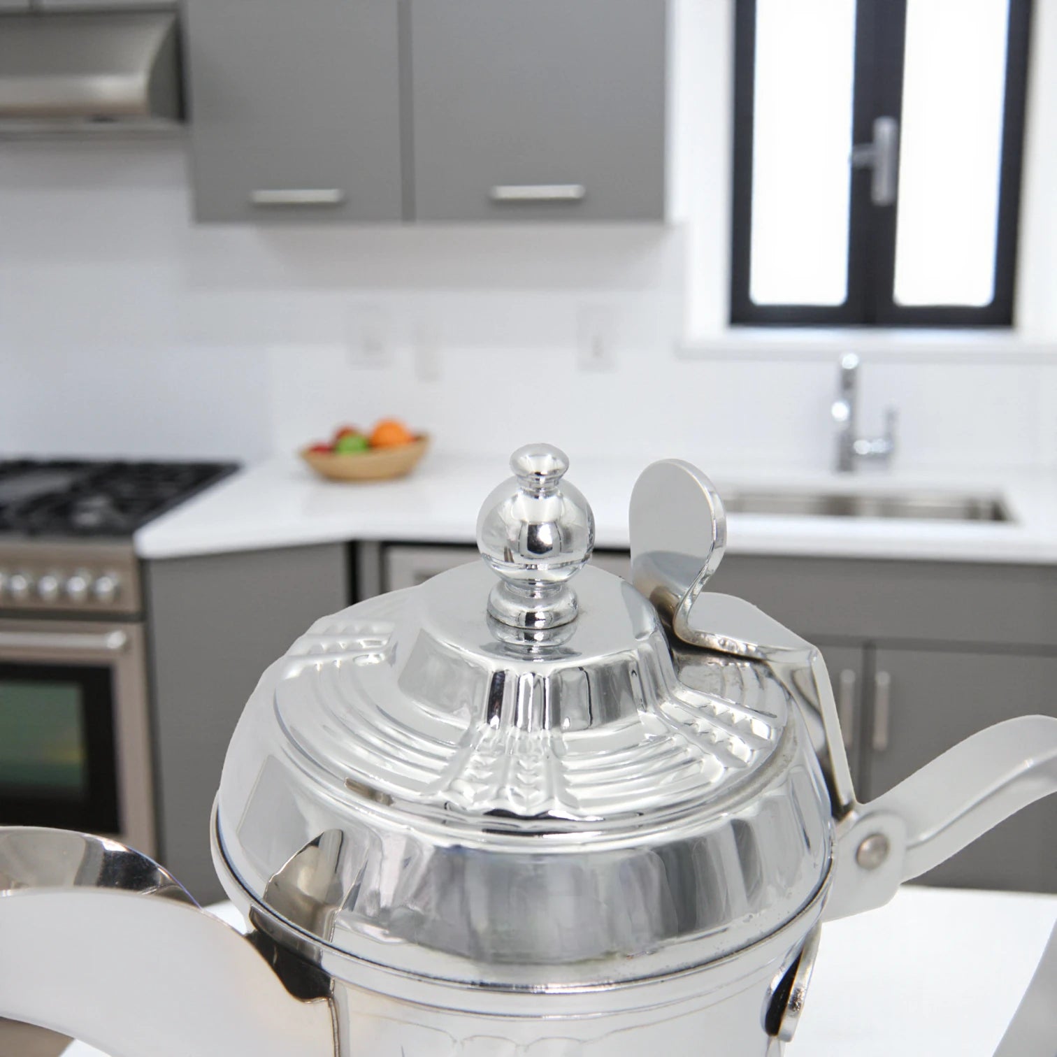 Germax Stainless Steel Arabic Coffee & Tea Pot – 1L Capacity, Elegant Silver Finish, Traditional Dallah Design with Handle & Lid – Premium Quality Serveware - Damoo