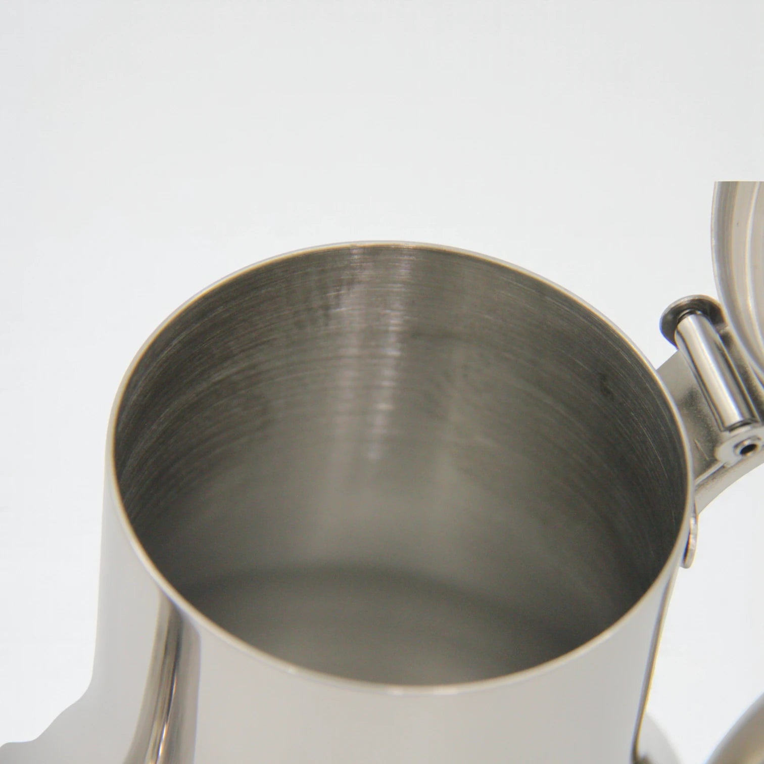 HTH Stainless Steel Tea & Coffee Pot – Classic Polished Serveware Kettle with Long Spout & Sturdy Handle, Durable Kitchen & Dining Essential - Damoo