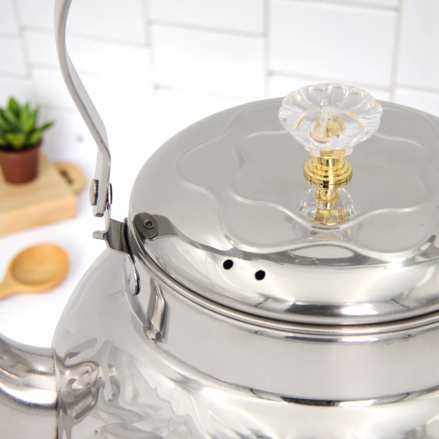ZHAOHUI Stainless Steel Decorative Kettle – Embossed Pattern Tea & Coffee Pot with Crystal Knob, Durable Handle, Polished Finish, Elegant Kitchen & Dining Serveware - Damoo