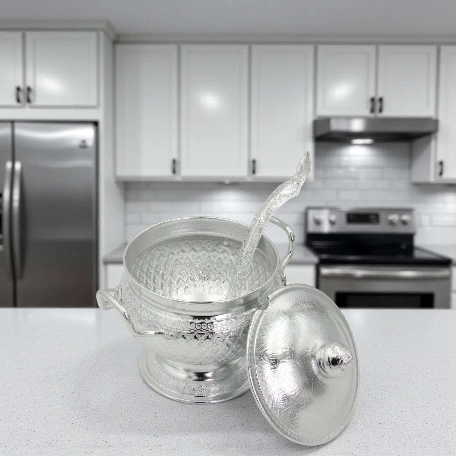 Damoo Traditional Silver Soup Pot with Spoon & Lid – Decorative Hammered Design, 18cm Diameter, Durable Lightweight Aluminum – Ideal for Serving Soup, Stew & Curry (3-Piece Set) - Damoo