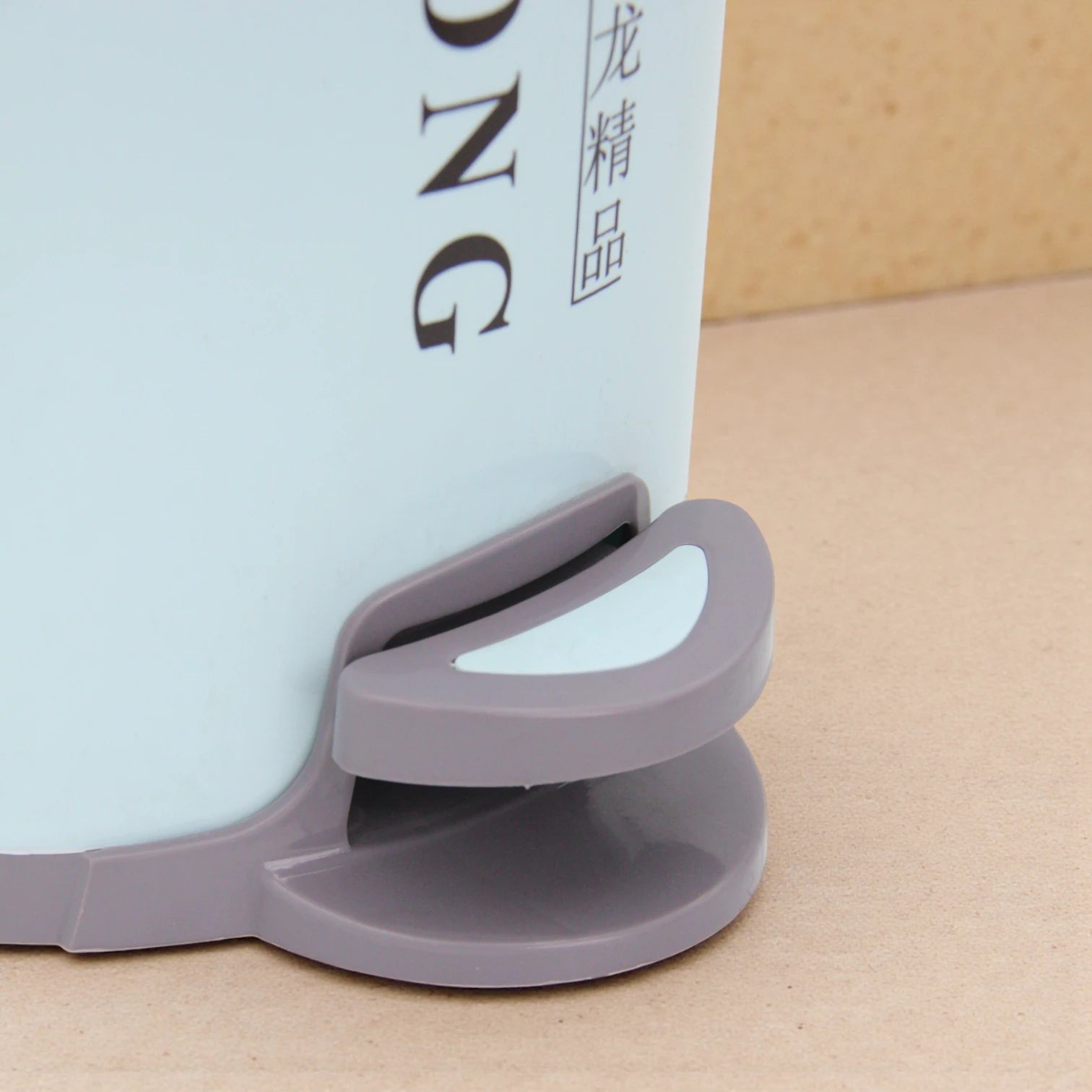 TAILONG Light Blue Pedal Bin with Removable Inner Bucket | Trash Can with Lid | Hands-Free Waste Bin for Kitchen, Bathroom & Office