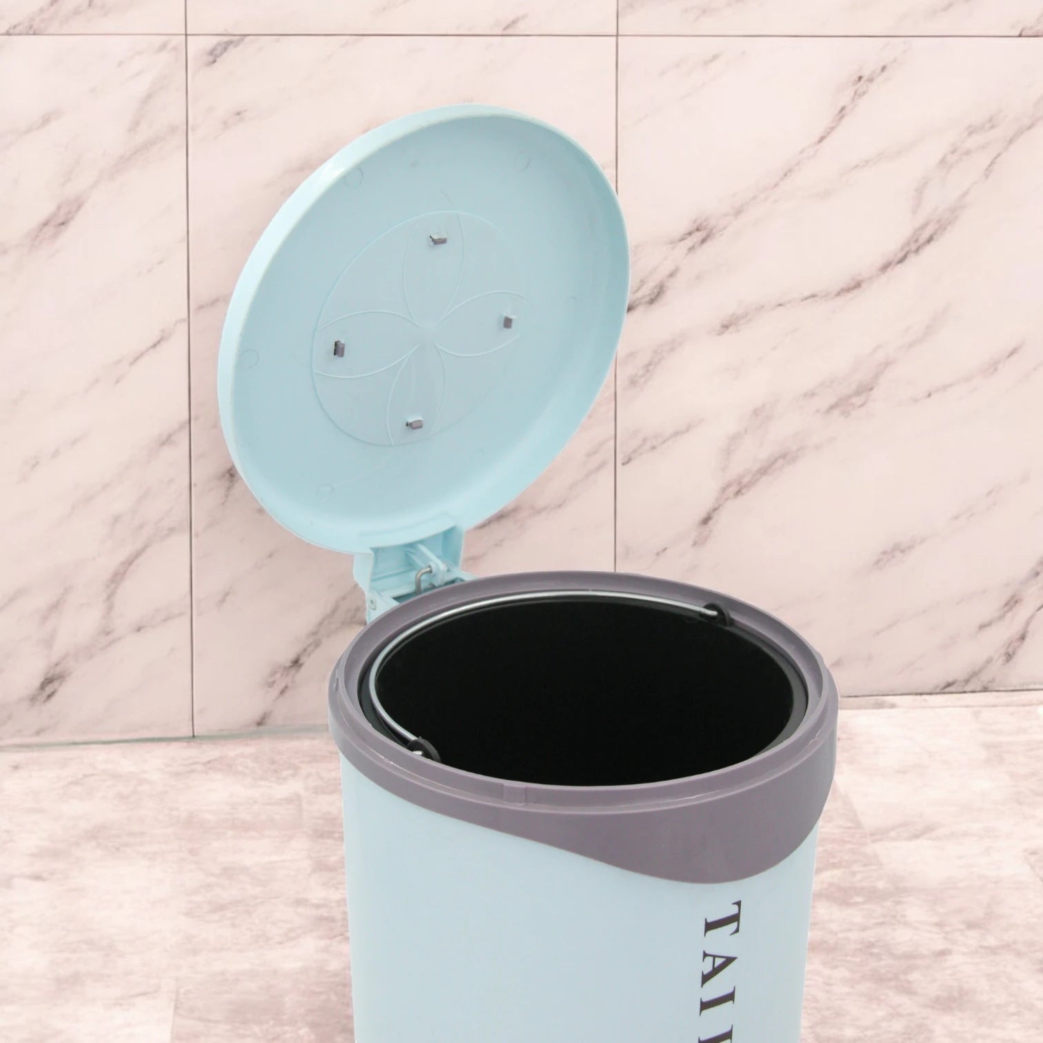 TAILONG Light Blue Pedal Bin with Removable Inner Bucket | Trash Can with Lid | Hands-Free Waste Bin for Kitchen, Bathroom & Office